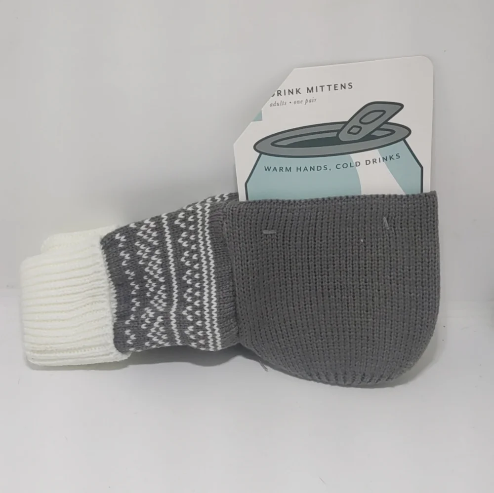 Women's Drink Mittens Adult Size New With Tags.